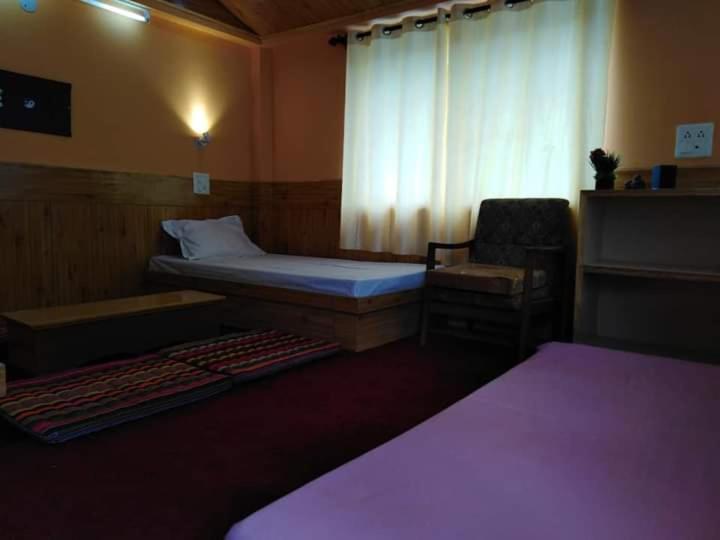 Flying Monk Huts & Restaurant Bed & Breakfast Kyelang Luaran gambar